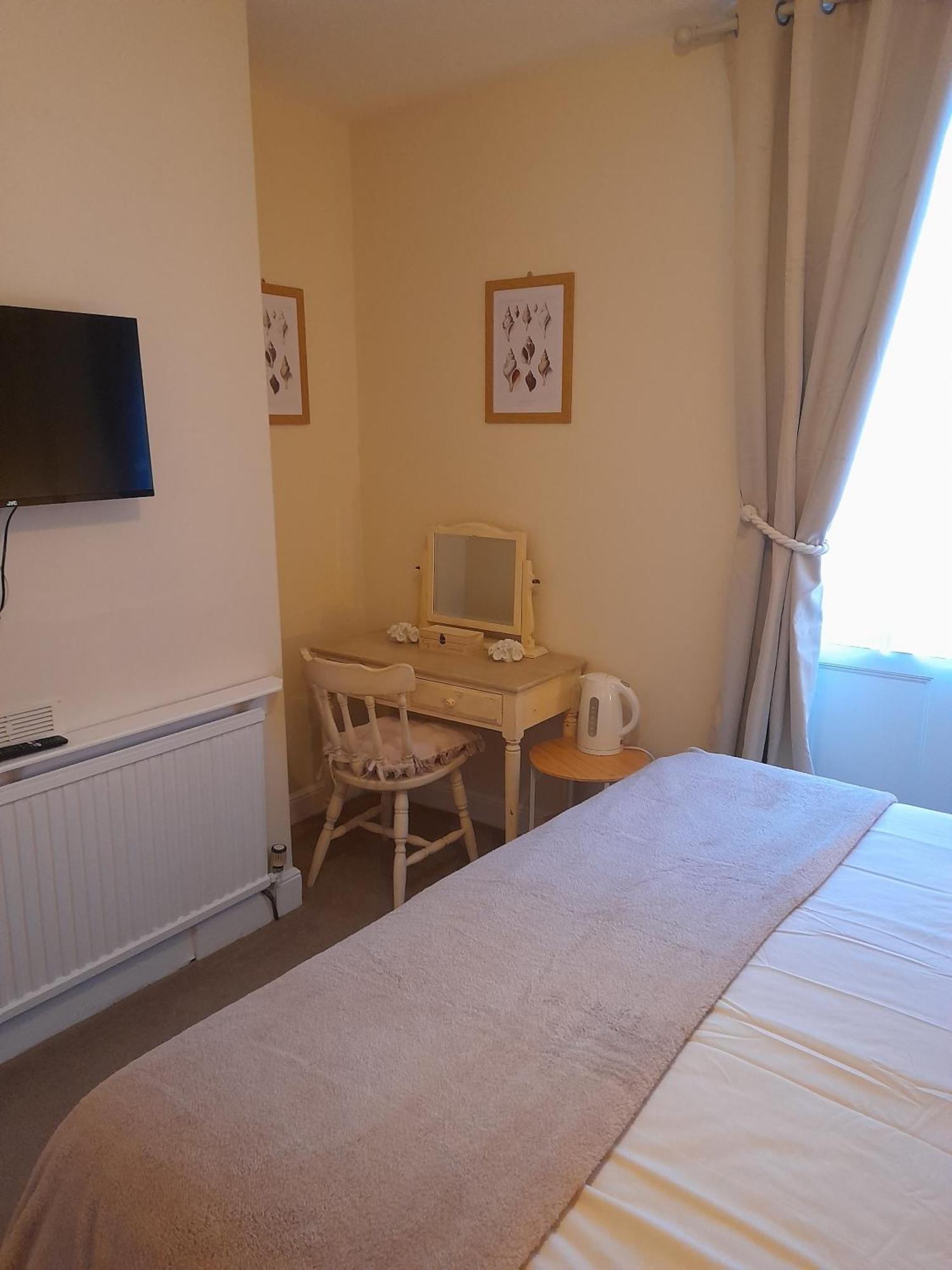 Greenlands Guest House Weymouth Room photo